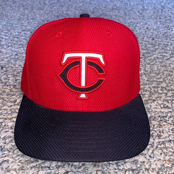 Minnesota Twins New Era 59Fifty Fitted Hat - Picture 2 of 7